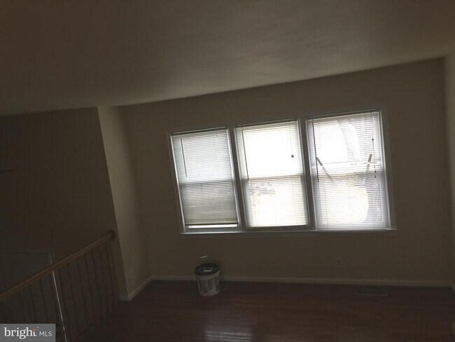 Building Photo - 11919 Stansbury Dr