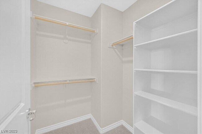 Building Photo - 372 Rosefinch St