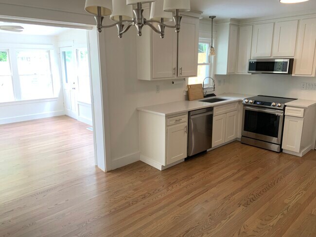 Building Photo - 414 Charles Ct