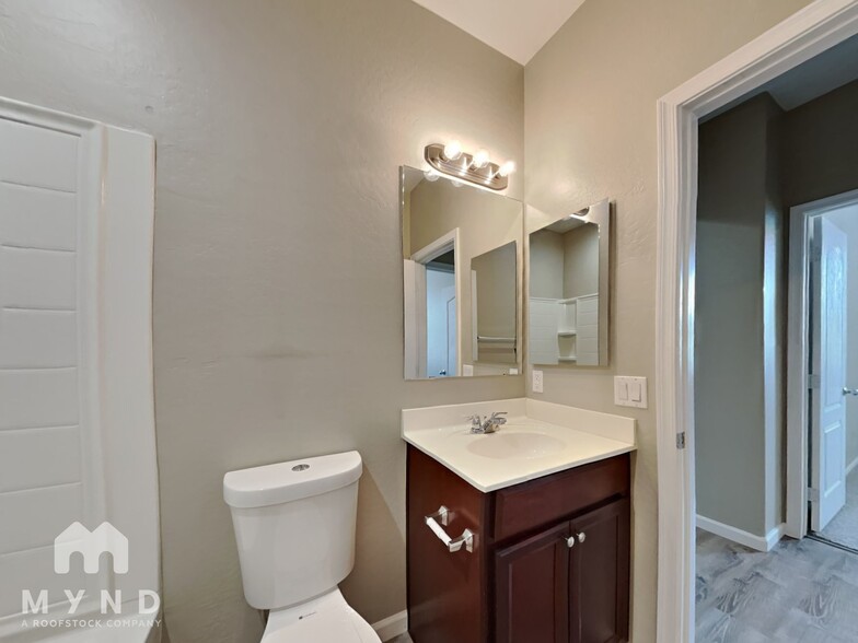 Building Photo - 17299 W Fetlock Trail