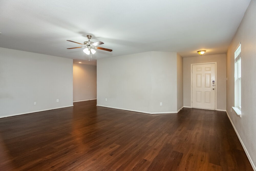 Building Photo - 16904 Fenwick Ct