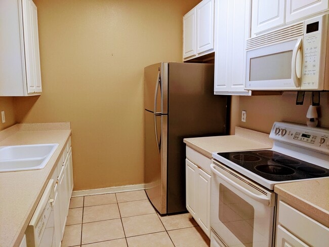 Building Photo - 588 Brantley Terrace