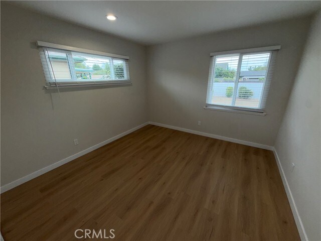 Building Photo - 6934 Woodlake Ave
