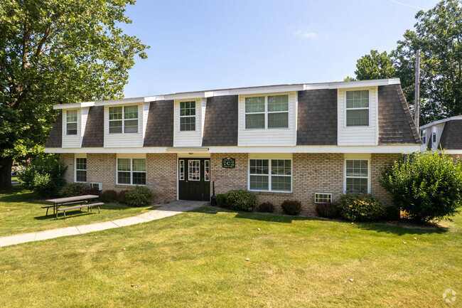 Building Photo - Parklawn Apartment Homes