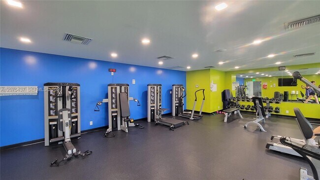 Building Photo - 2410 Deer Creek Country Club Blvd