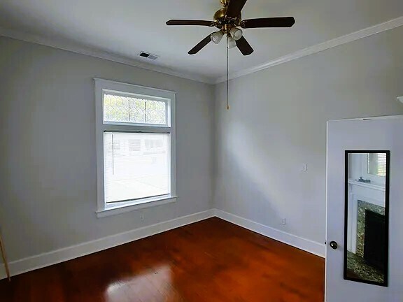 Building Photo - 281 N Willett St