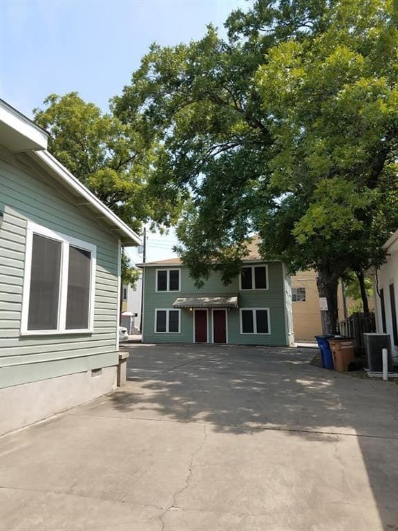 Building Photo - 110 E 30th St