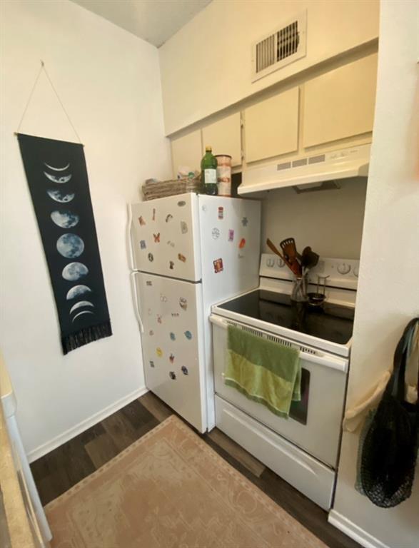 Building Photo - 2604 Salado St