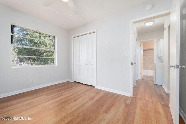 Building Photo - 239 E 16th St