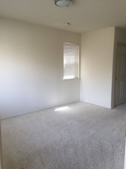 Building Photo - 8022 Mammoth Dr