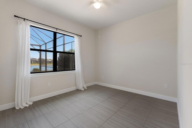 Building Photo - 712 Sigsbee Loop