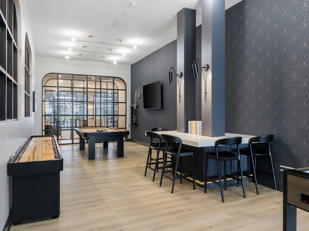 Building Photo - 250 McHenry Rd