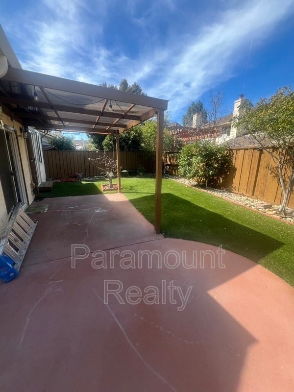 Building Photo - 1655 Fern Pine Ct