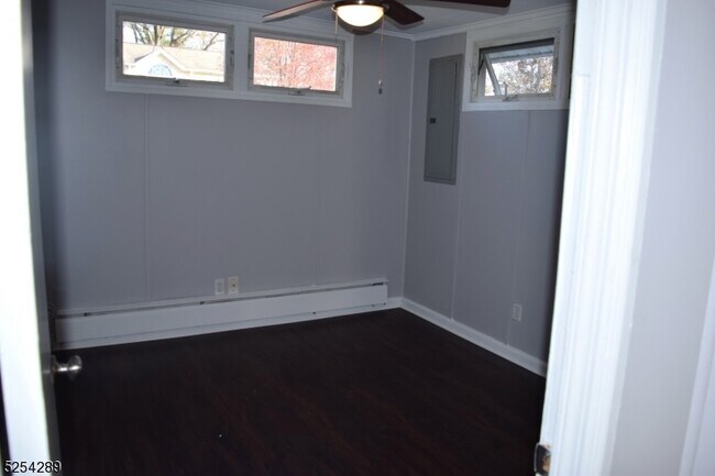 Building Photo - 112B Minnehaha Blvd