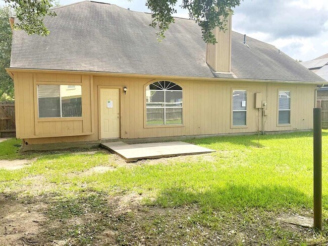 Building Photo - 18918 Forest Trace Dr