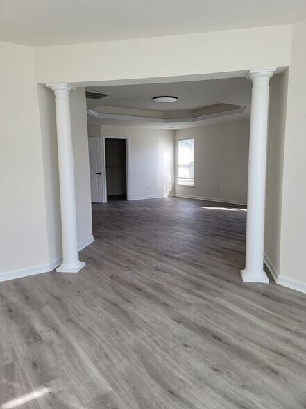 Building Photo - 1808 Whispering Meadow Ct