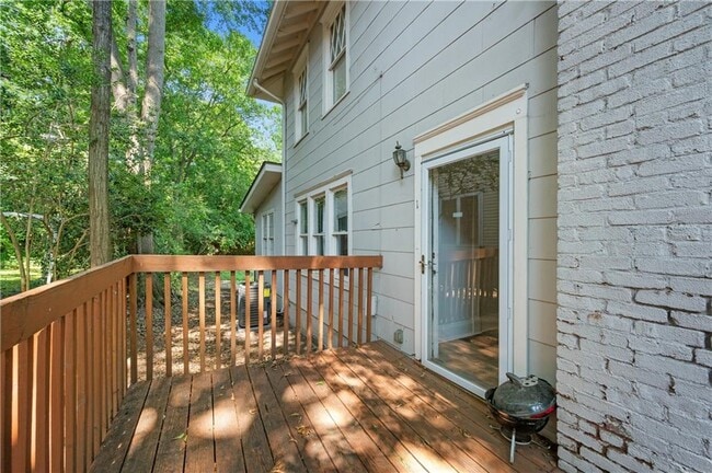Building Photo - 742 Charles Allen Dr NE