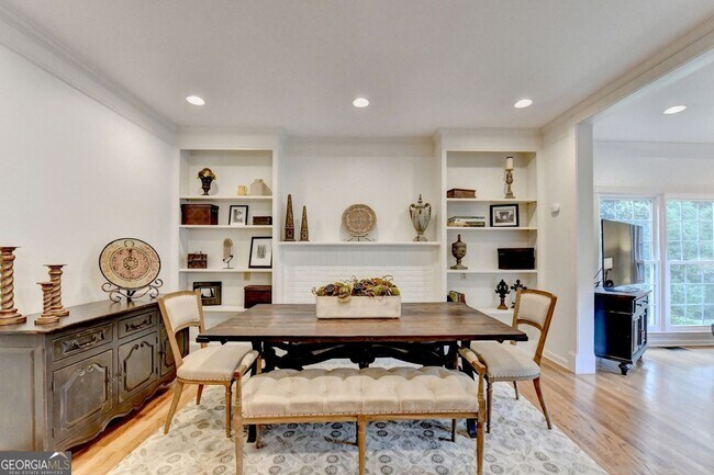 Building Photo - 2611 Briers N Dr