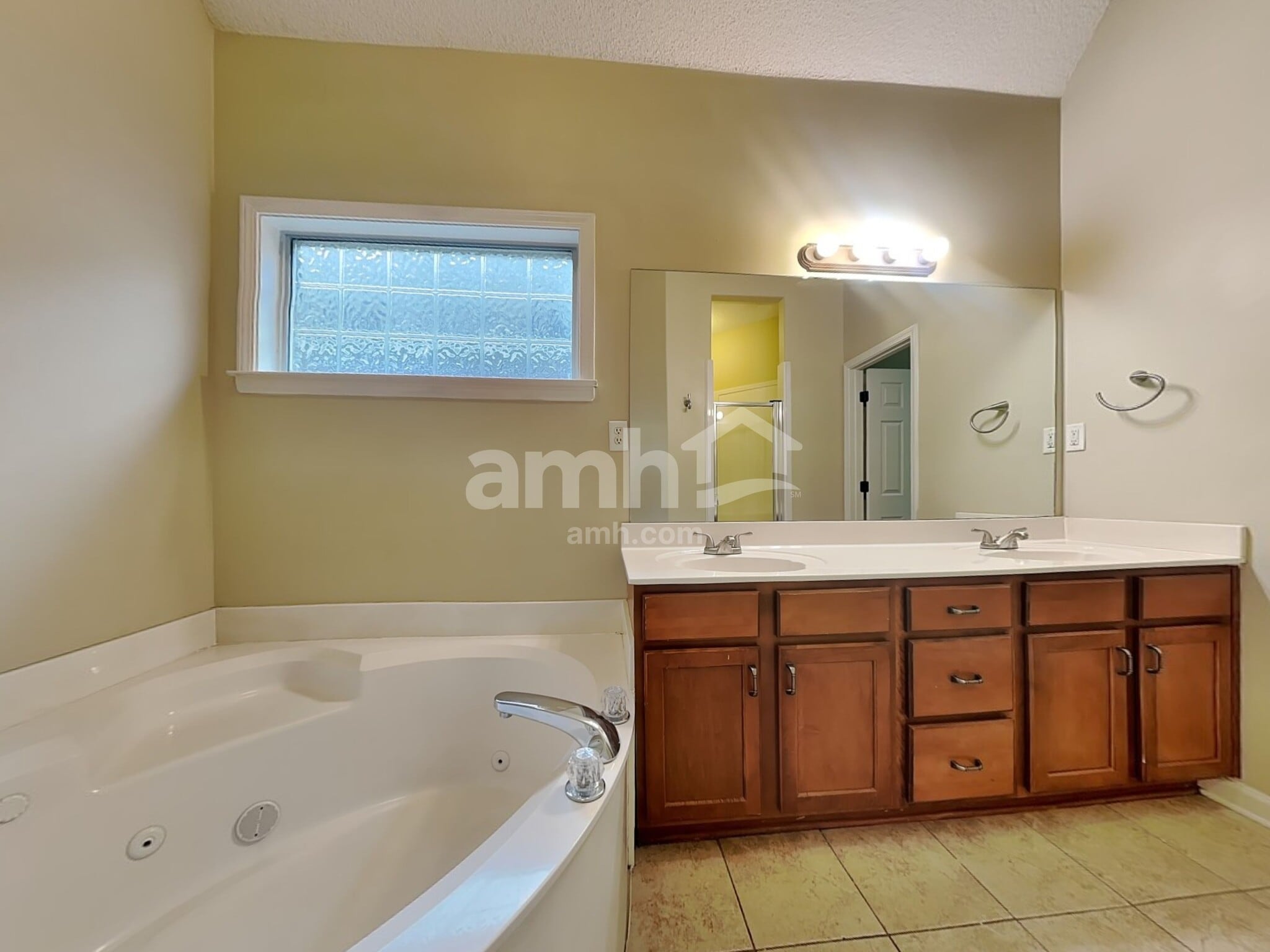 Building Photo - 5797 Savannah Pky