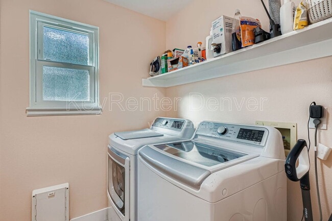 Building Photo - 11622 W 84th Pl