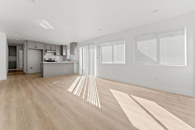 Building Photo - 13615 Glenhaven Dr