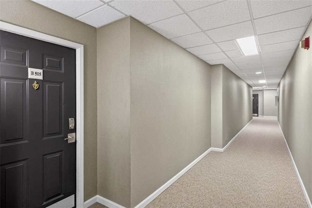 Building Photo - 1075 Peachtree Walk NE