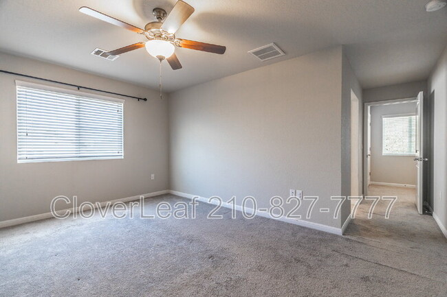 Building Photo - 10414 Legacy Hl