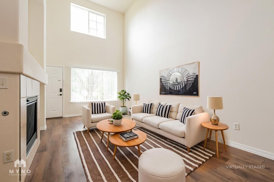 Building Photo - 805 Summer Hawk Dr