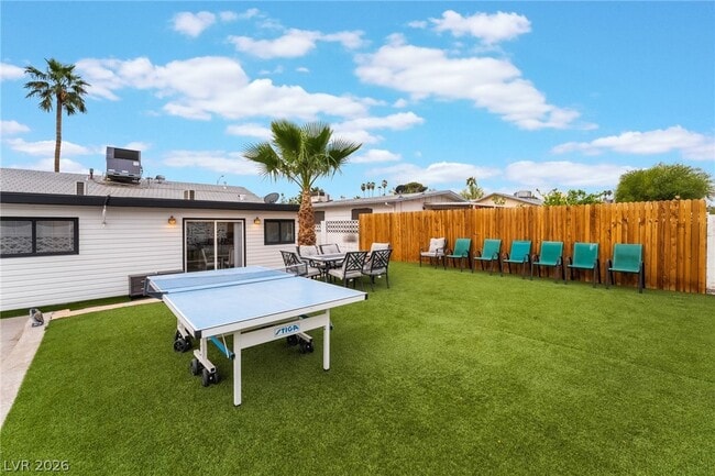 Building Photo - 3992 Chinchilla Ave