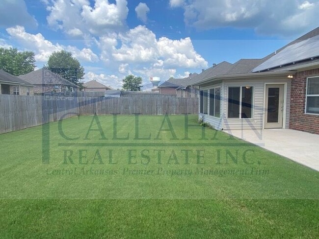 Building Photo - Base Meadows 4 bedroom