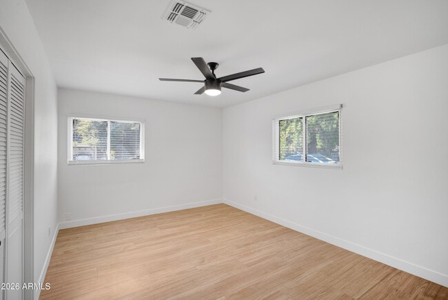 Building Photo - 4028 E Edgemont Ave