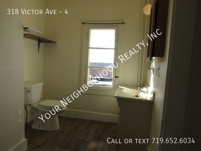 Building Photo - 318 Victor Ave