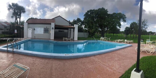 Building Photo - 10317 NW 9th St Cir