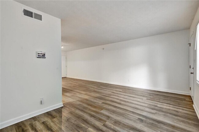 Building Photo - 4371 Springwood Terrace