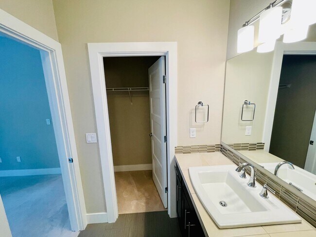 Building Photo - 8113 173rd Ave E