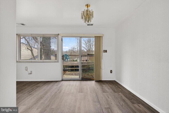 Building Photo - 8801 Monmouth Dr