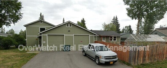 Building Photo - 3405 Oregon Dr