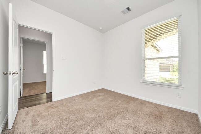 Building Photo - 22830 Brisbee Ln