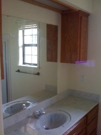 Building Photo - 910 Crymes Ln