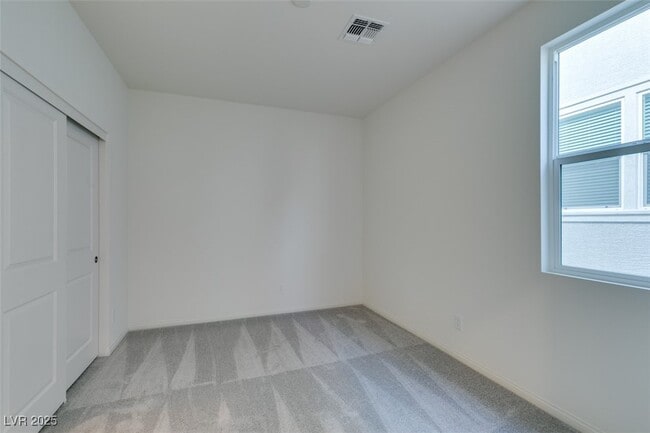 Building Photo - 5632 Hill Spire St