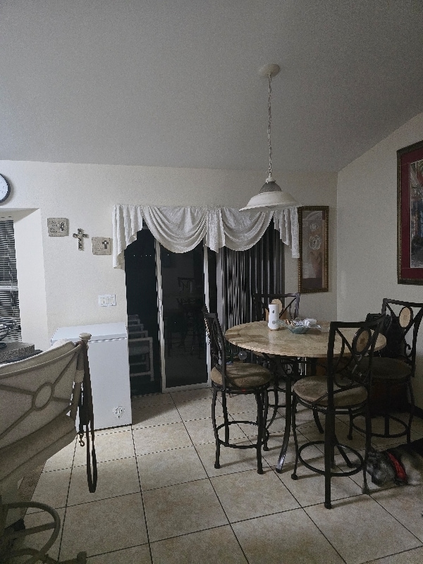 Building Photo - 17351 Metcalf Ave