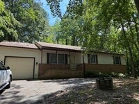 Building Photo - Rambler with Garage in Drum Point