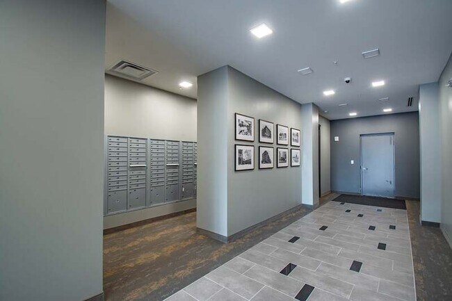 Building Photo - 333 W Depot Ave