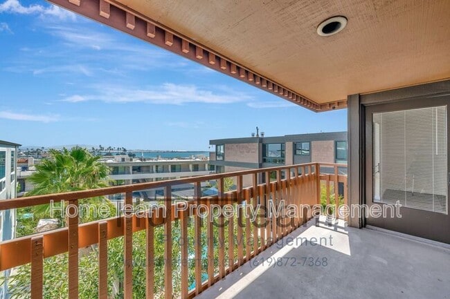 Building Photo - 2940 Lawrence St