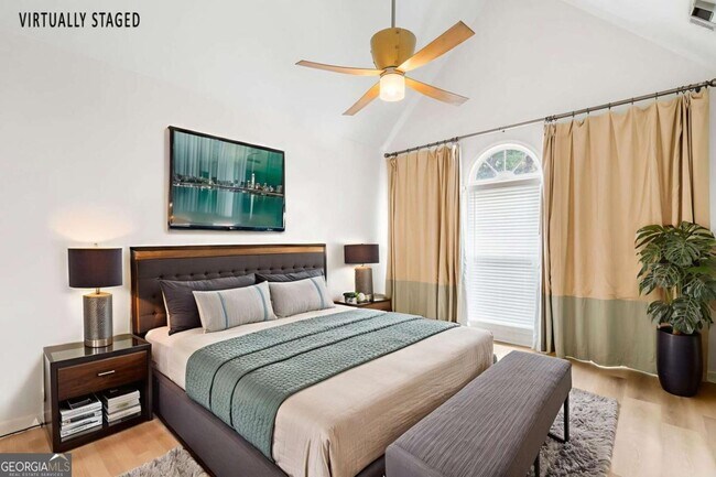 Building Photo - 529 Eastland Dr