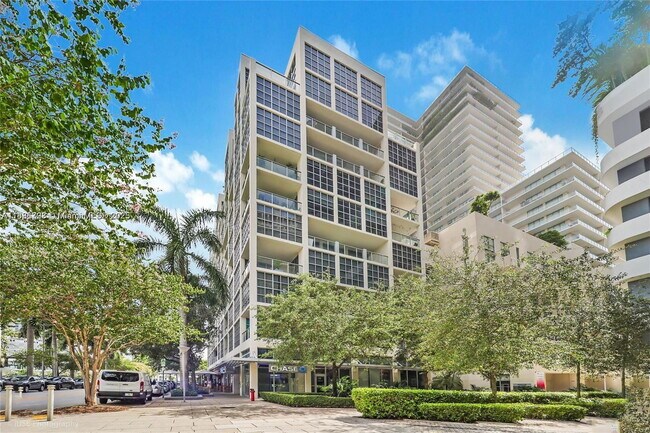 Building Photo - 3451 NE 1st Ave