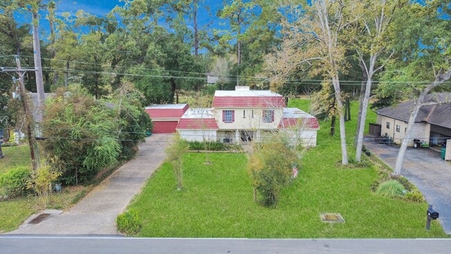 Building Photo - 17 Winged Foot Dr