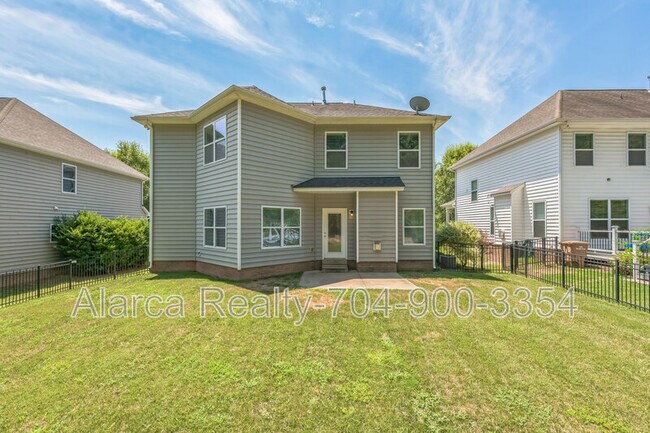 Building Photo - 1020 Ridgehaven Rd