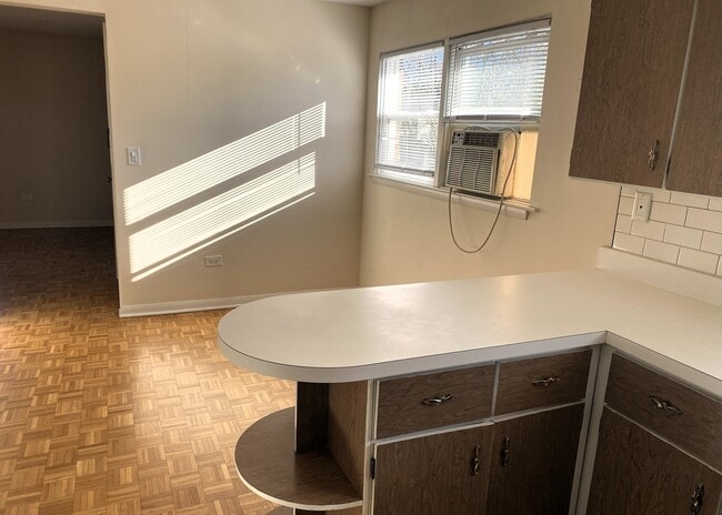 Building Photo - 216 9th Ave