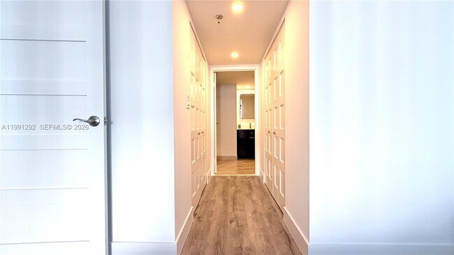 Building Photo - 555 NE 15th St